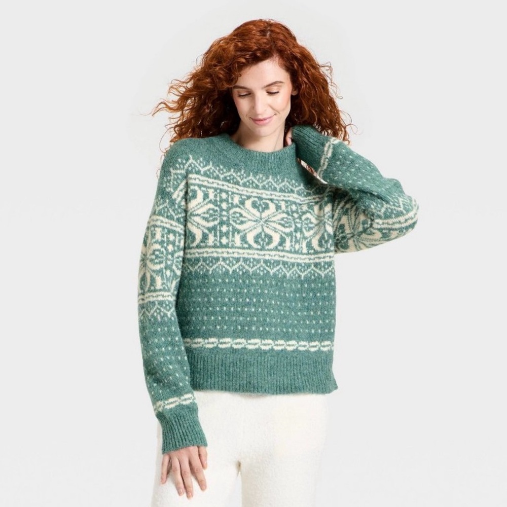 Women’s Long Sleeve Cozy Alpine Snowflake Crewneck Pullover Sweater - NWT